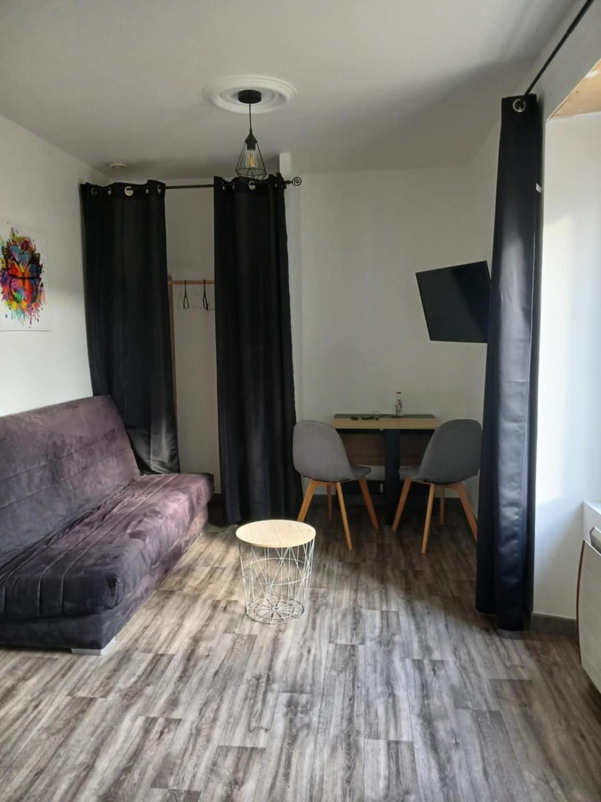 Appartement T2 Meuble - Entree Independante La Boissière-des-Landes Zewnętrze zdjęcie